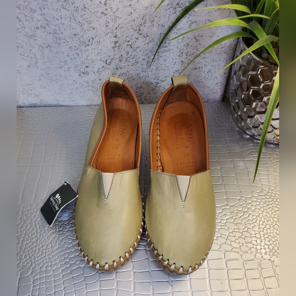 Spring Step Tispea NWT Women's Comfort Leather Wedges Olive Green Loafers Sz 39 - Picture 8 of 16